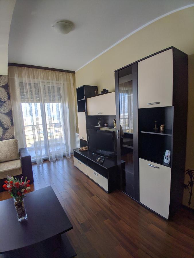 Summerland Beach&Sun Apartments Mamaia Exteriér fotografie